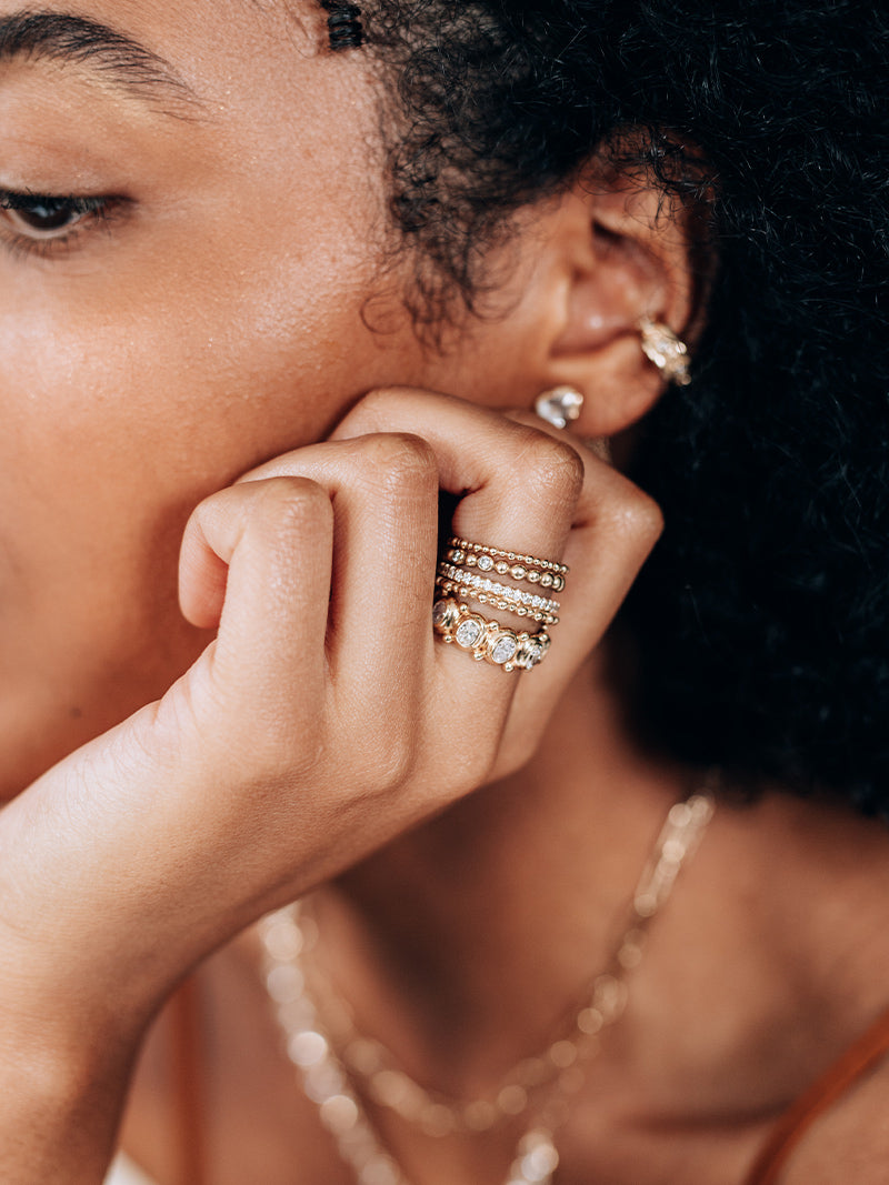 Méditerranée Oval Arch Eternity Ring