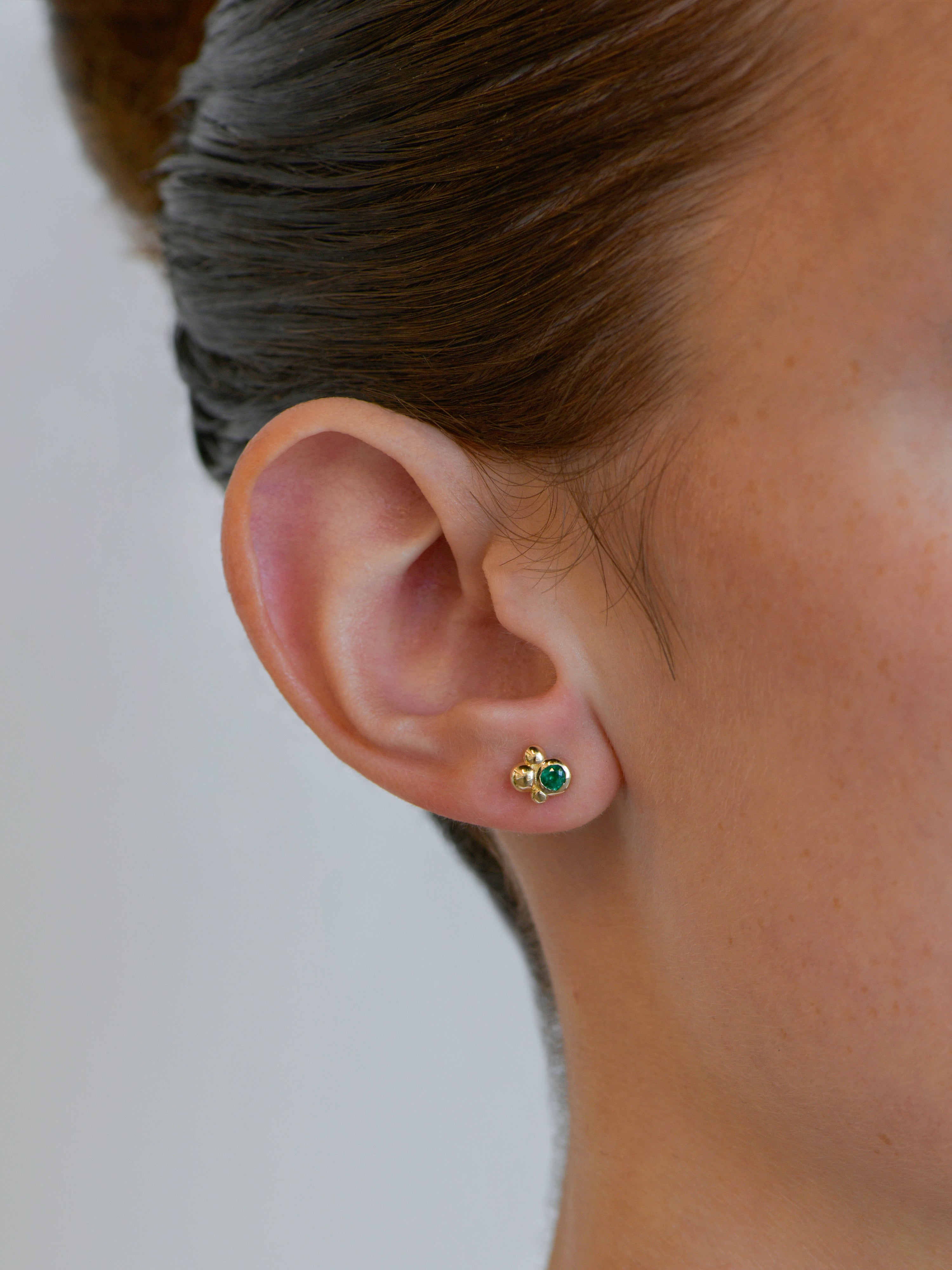 Dew Drop Micro Bubbling Brook Studs