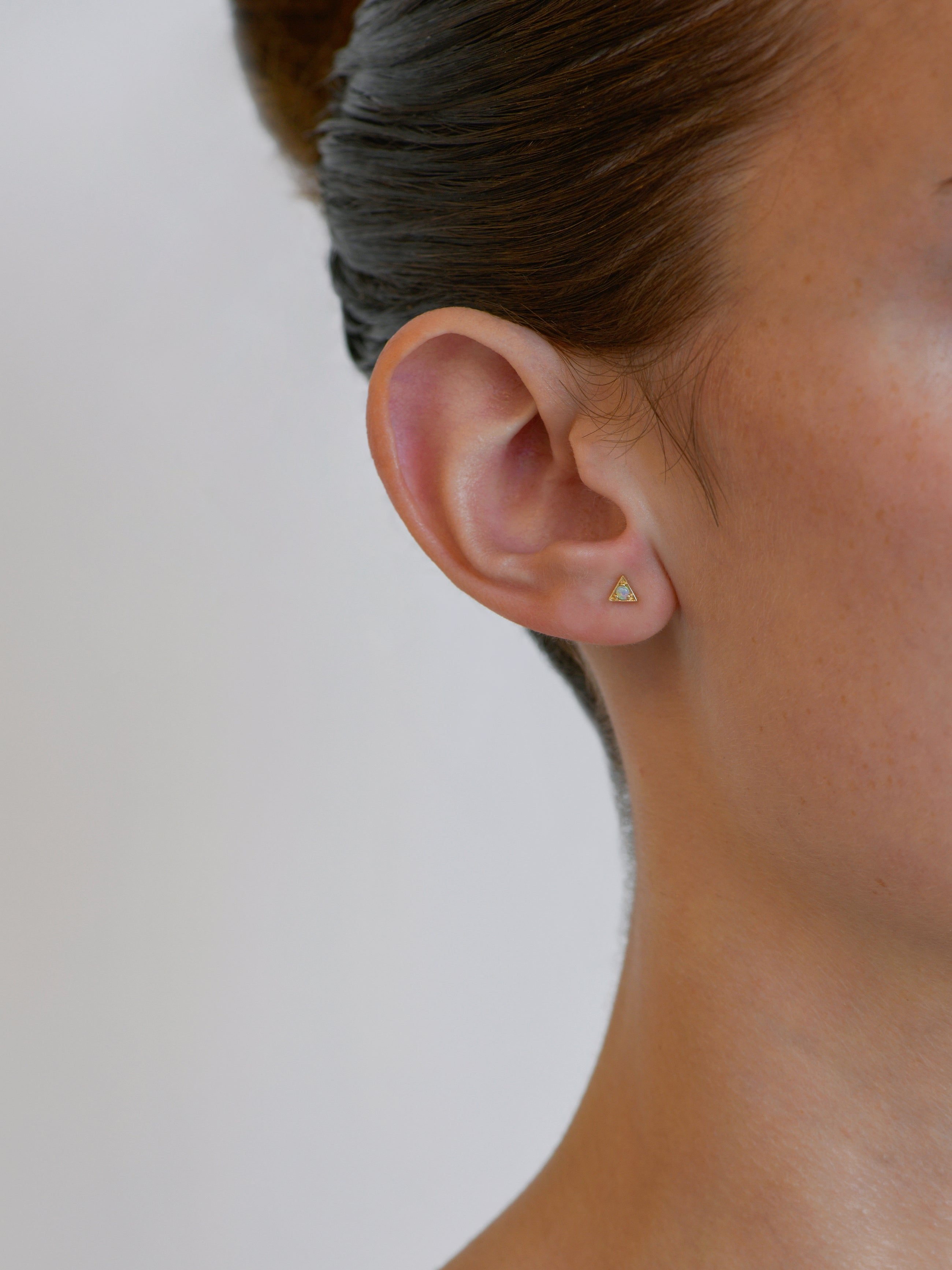Cléo Triangle Single Stud