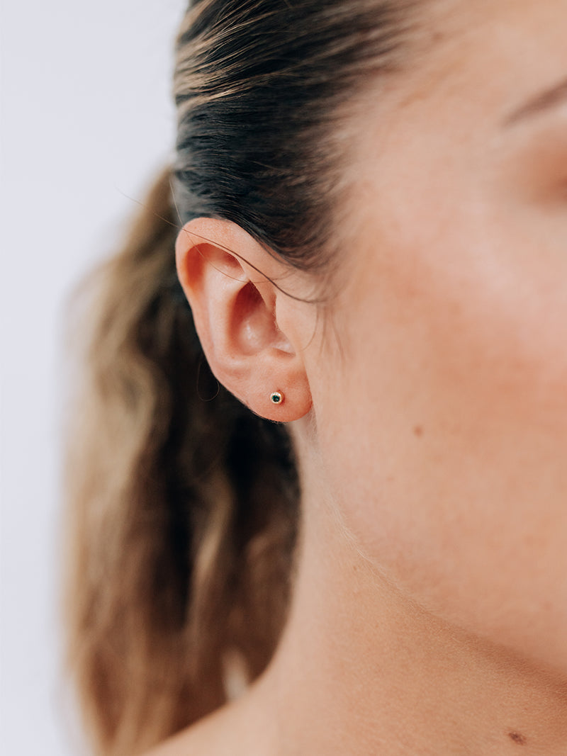 Cléo Round Single Stud