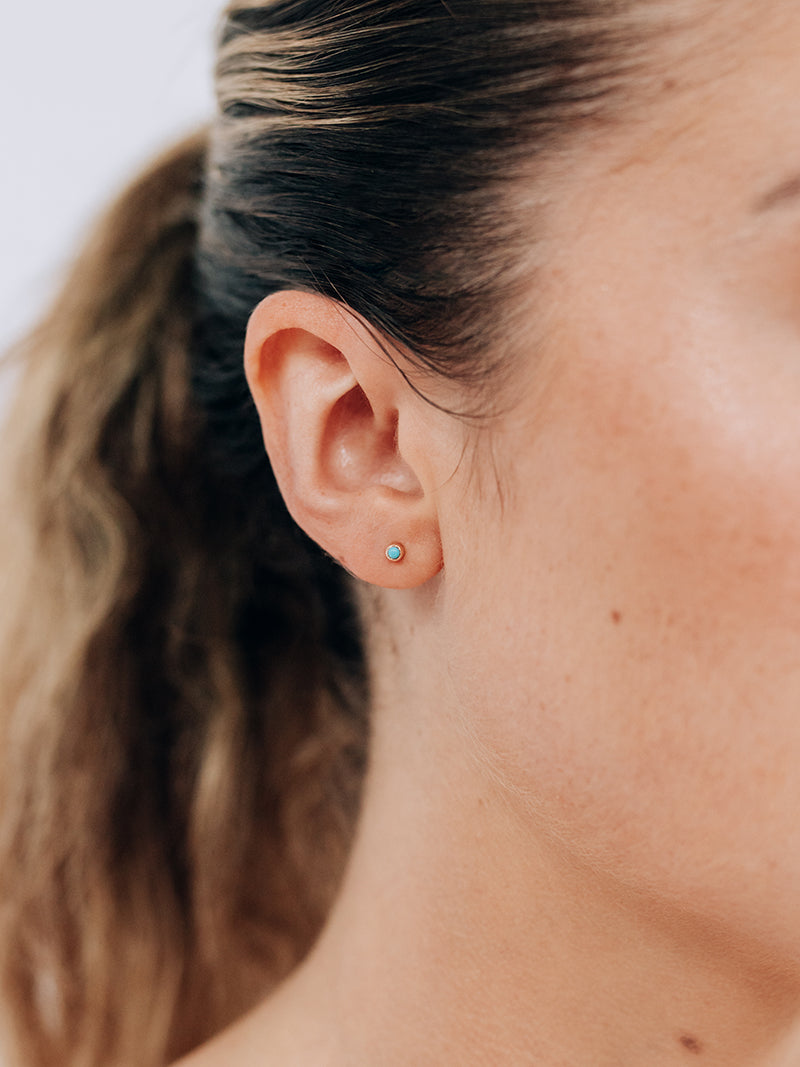 Cléo Round Single Stud