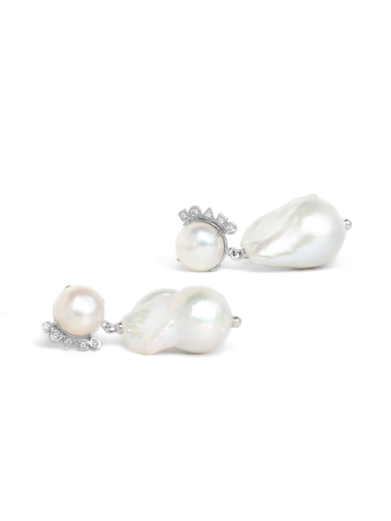 Cléo Baroque Pearl Earrings
