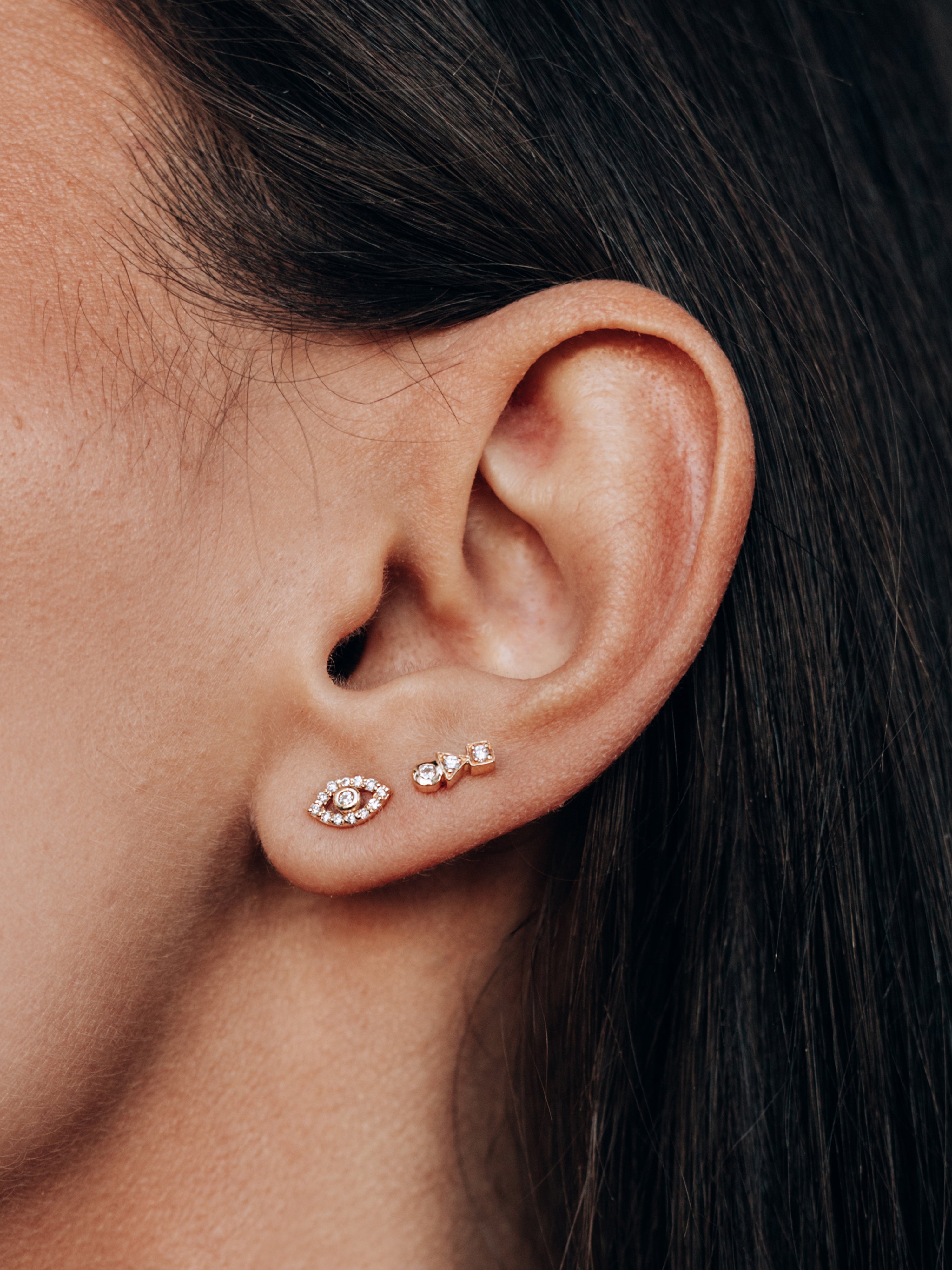 Classique Pavé Evil Eye Single Stud