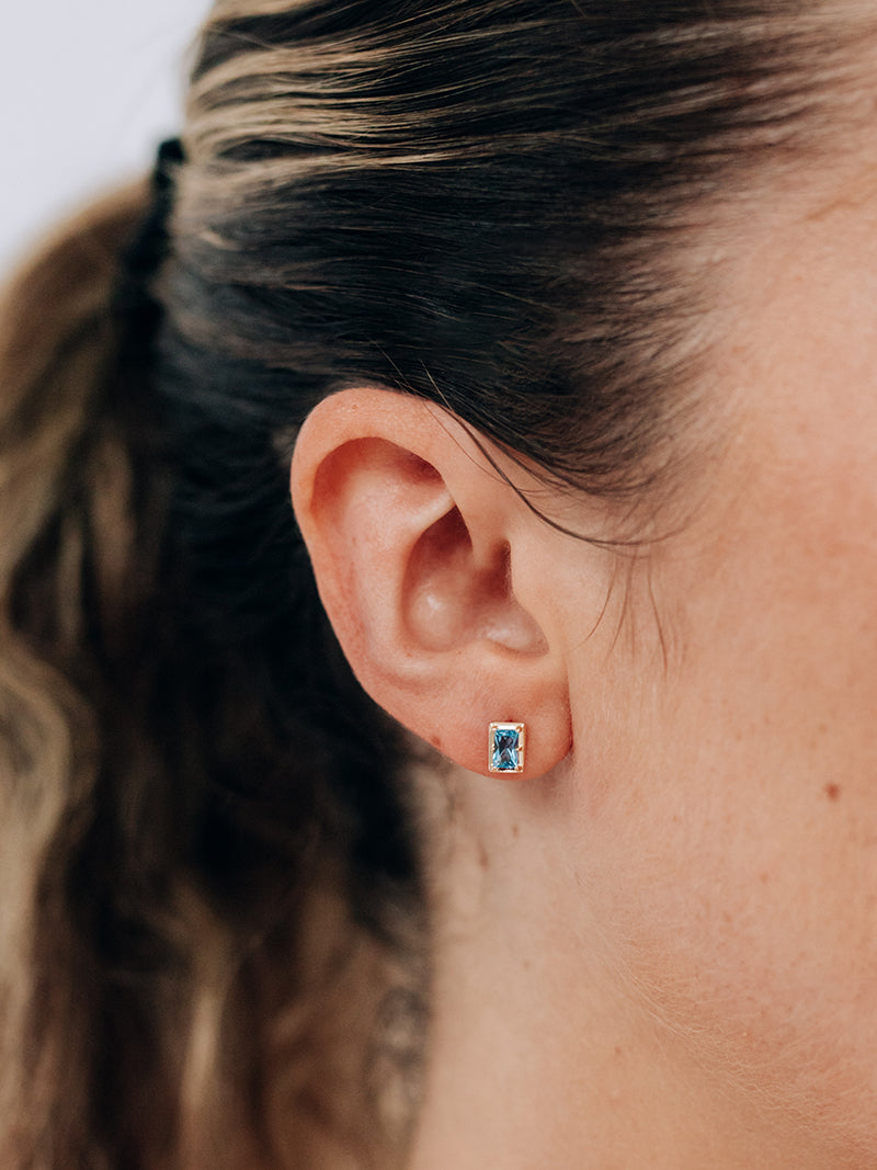 Cléo Carré Baguette Studs