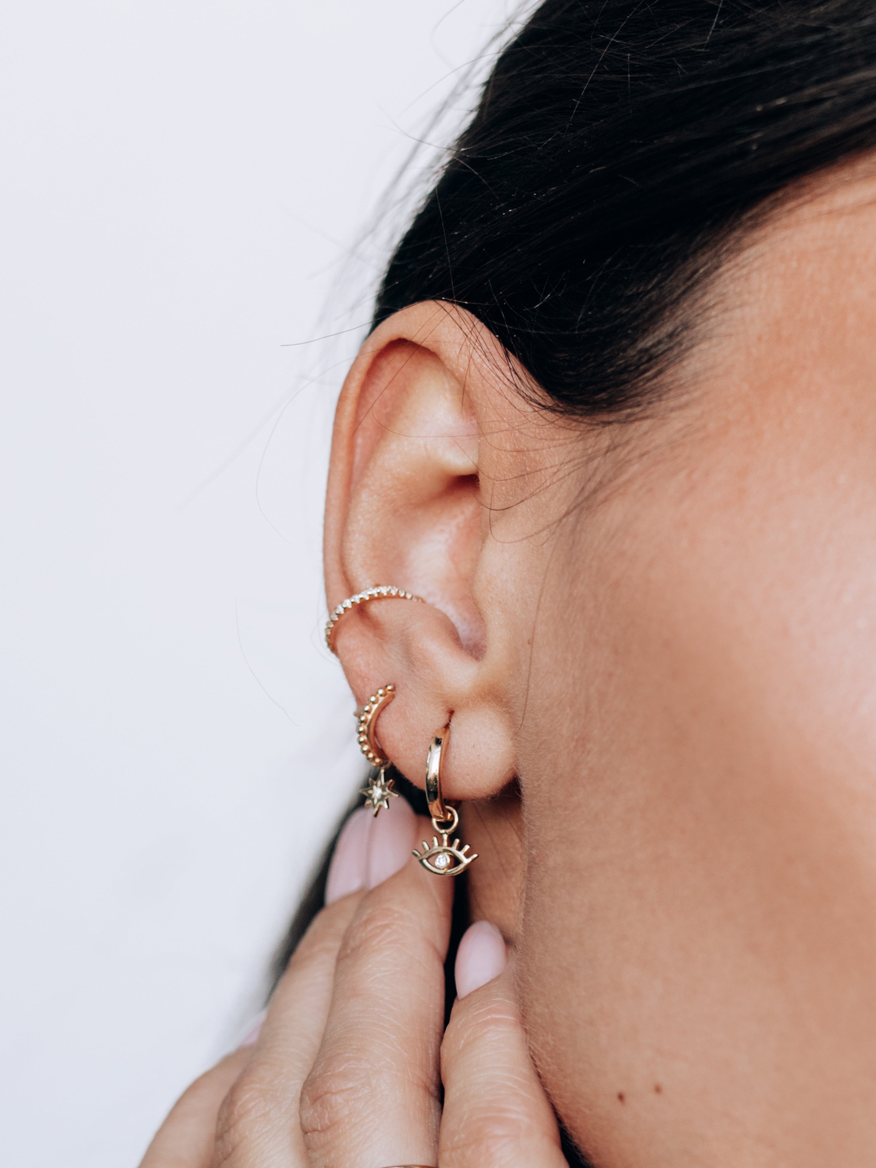 Classique 12mm Gold Single Hoop