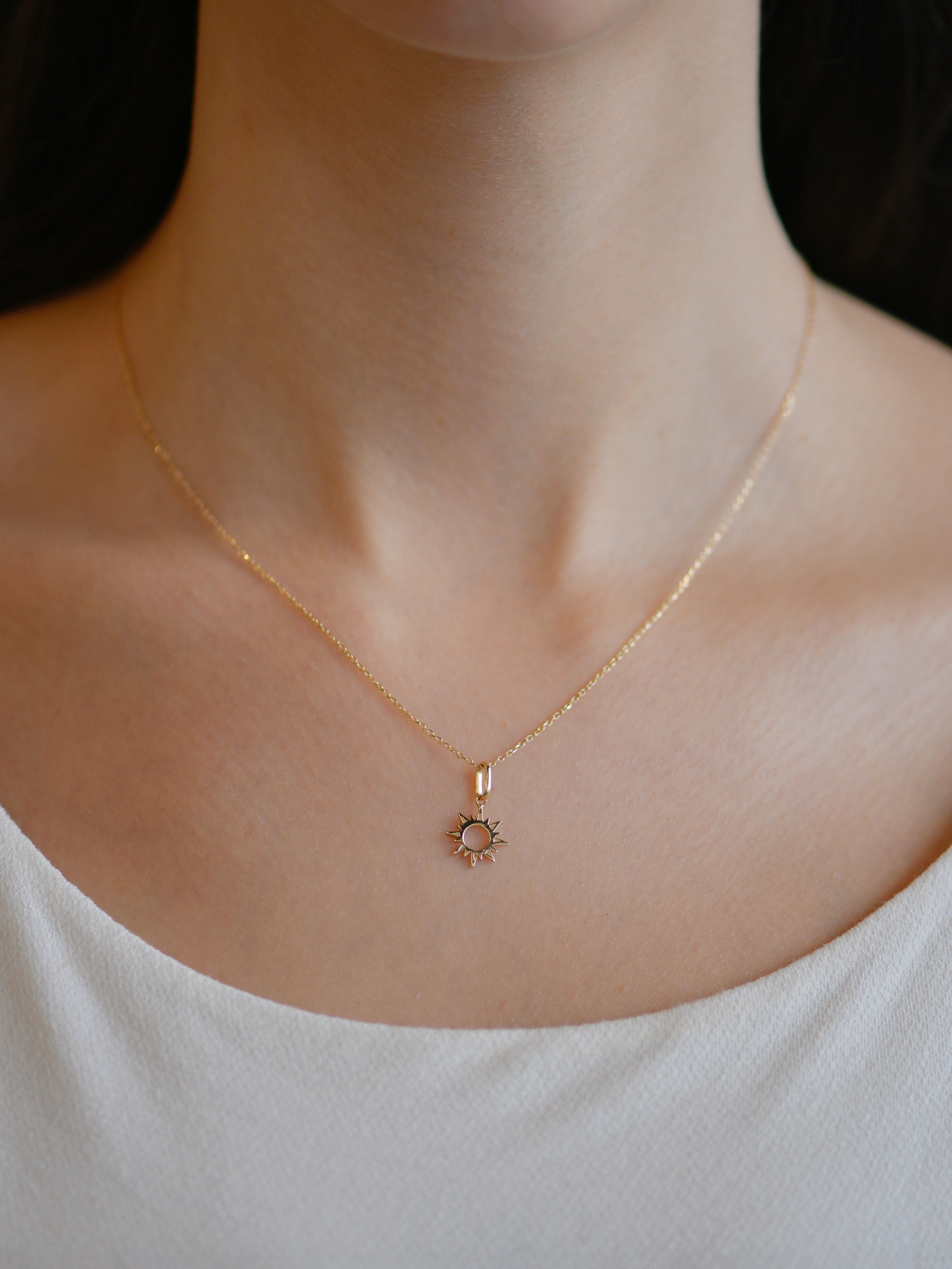 Anzie x Mel Soldera Collier Soleil à Breloques