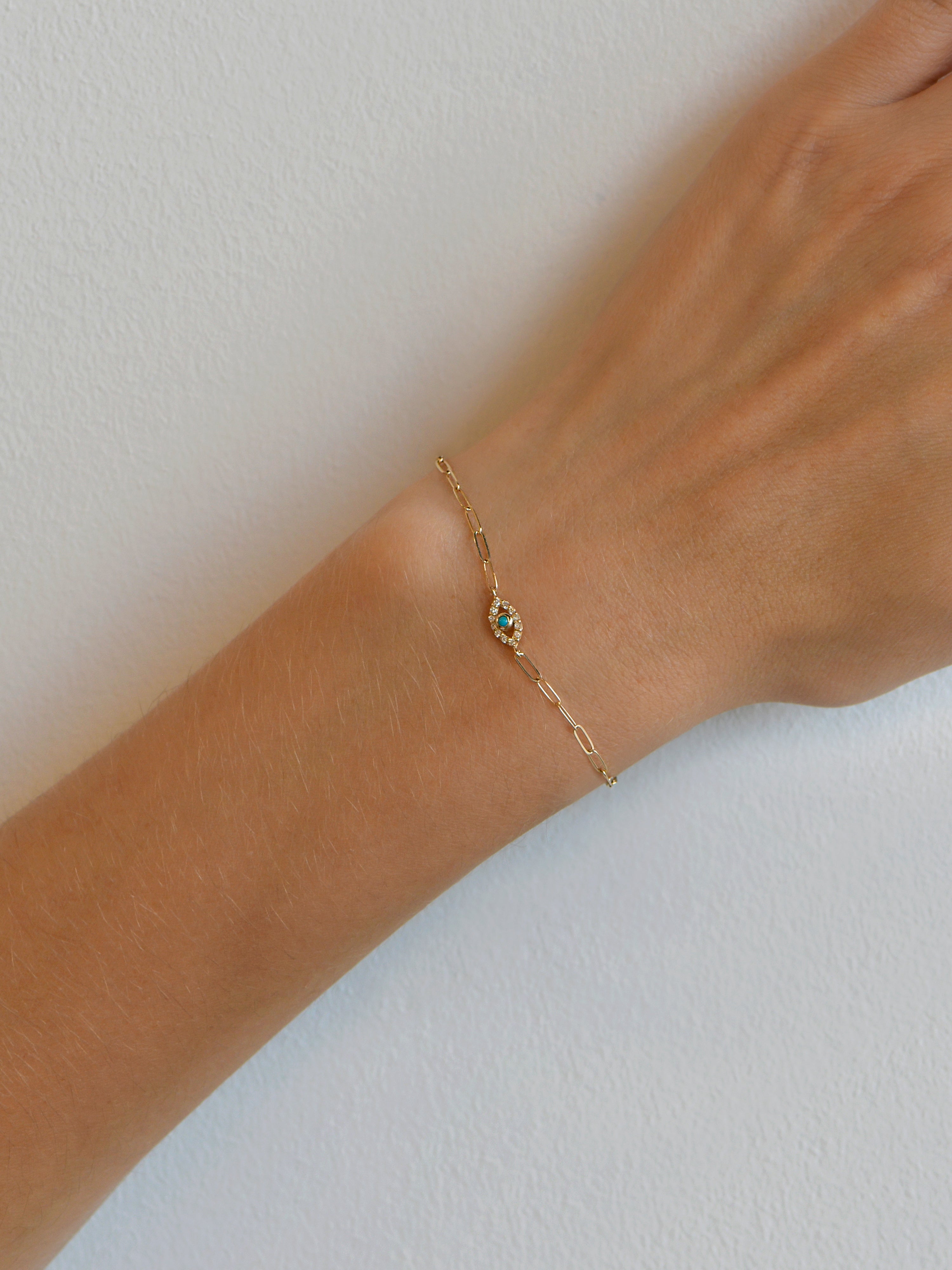 Classique Evil Eye Paperclip Bracelet