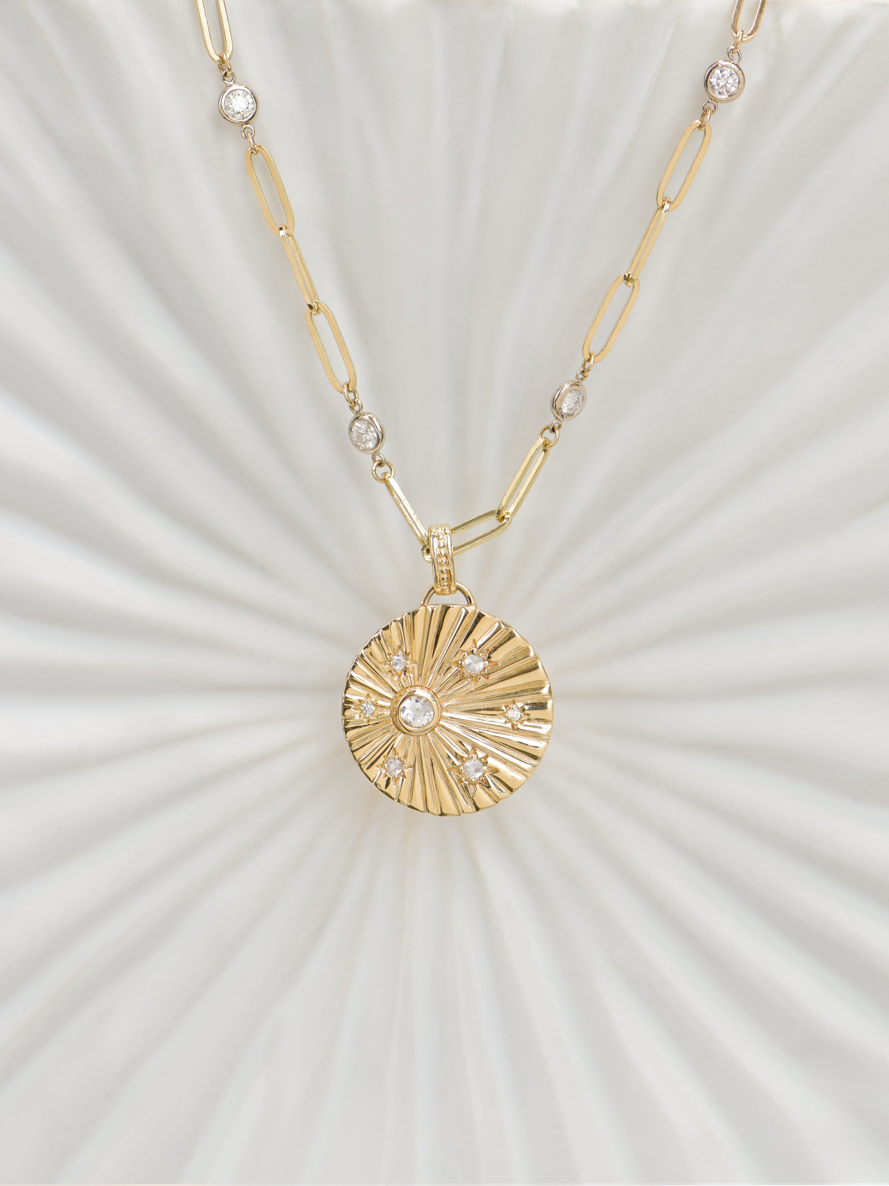 Médaillon Cannelé Rae Aztec