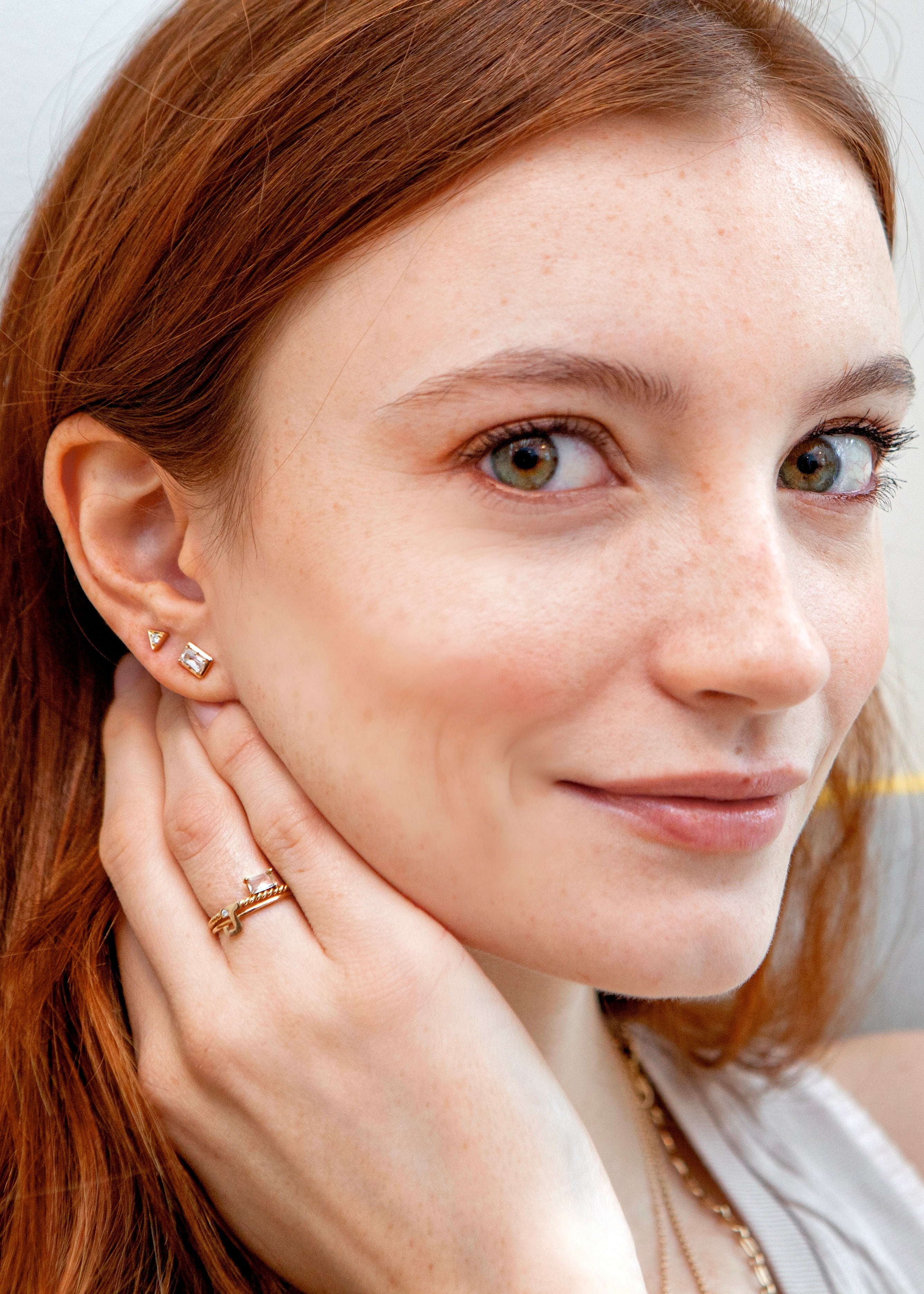 Cléo Carré Baguette Studs