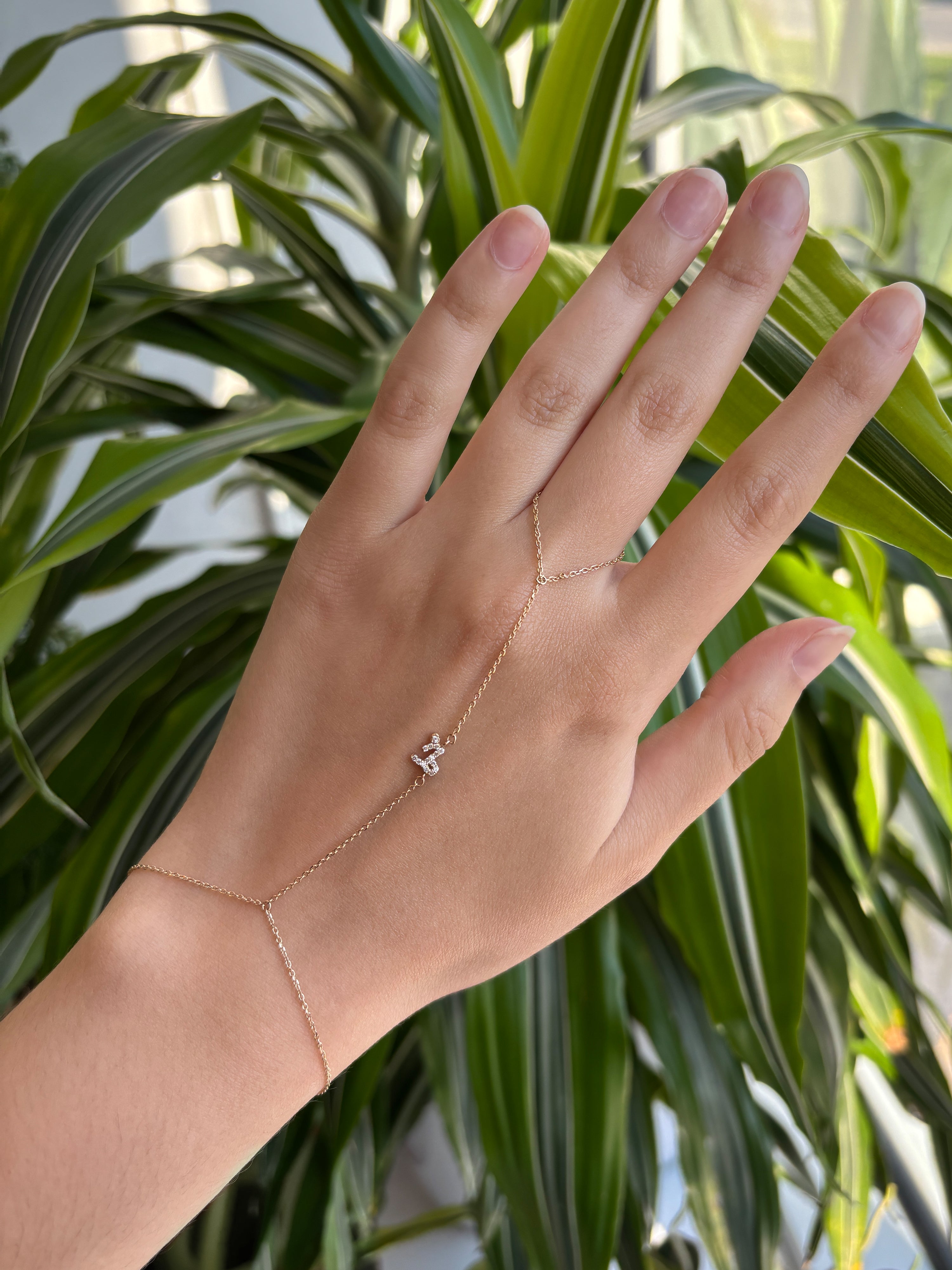Classique Pavé Zodiac Hand Chain