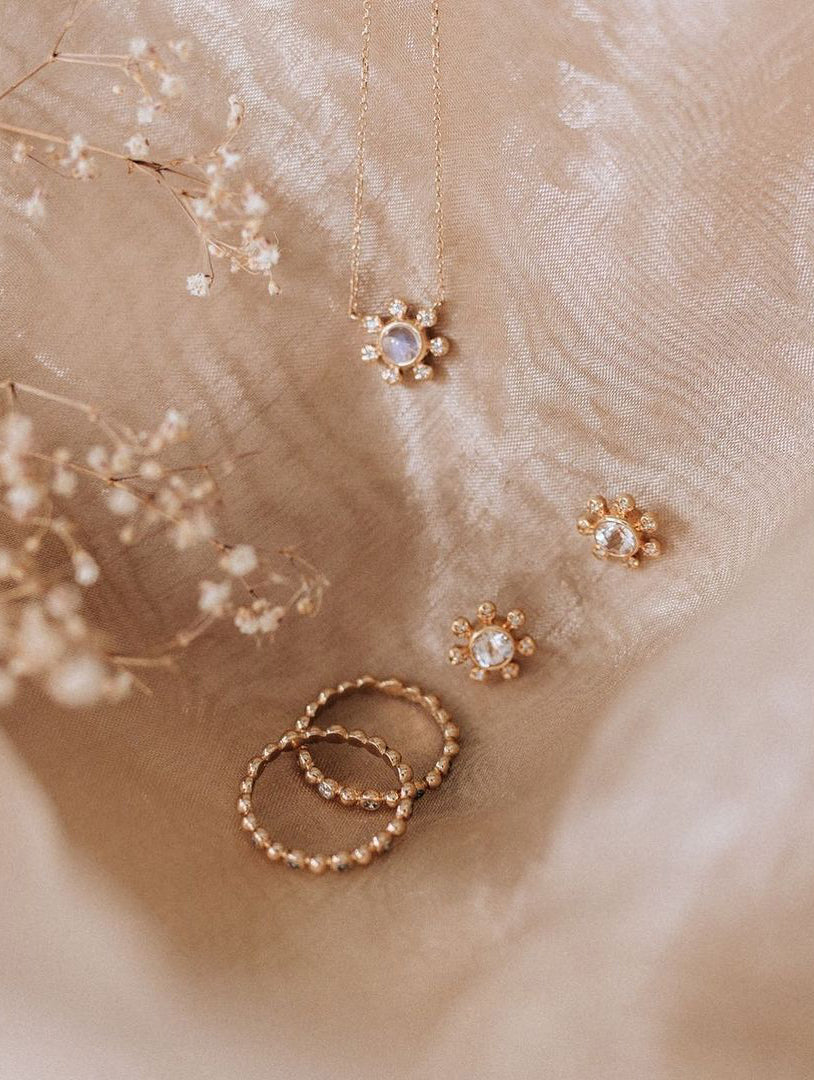 Dew Drop Marine Étoile Studs