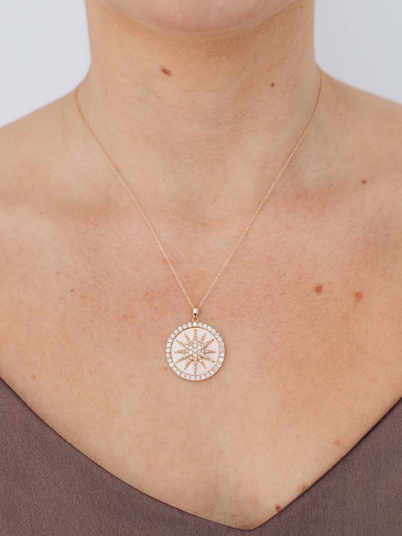 Aztec Royale Diamond Starburst Medallion