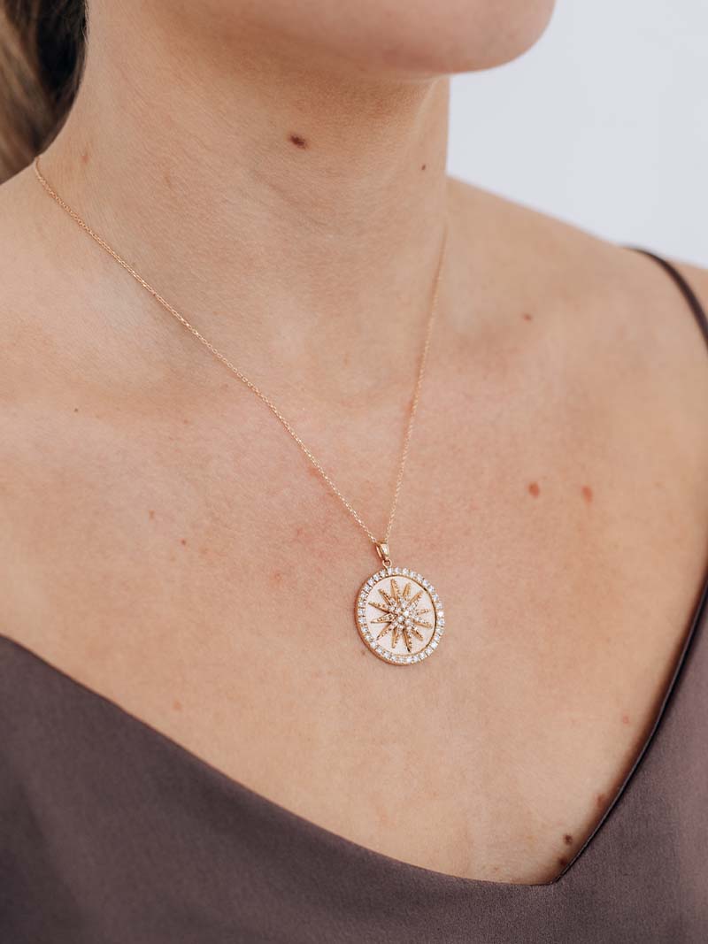 Aztec Royale Diamond Starburst Medallion