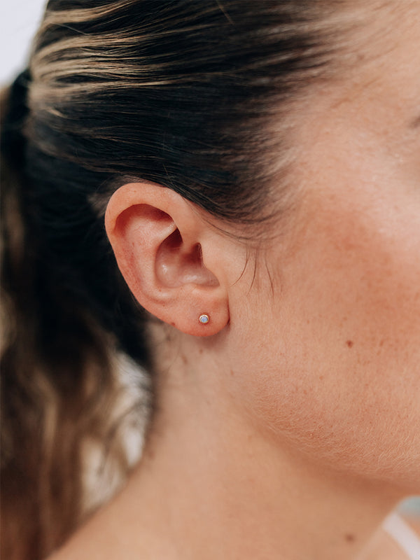 Cléo Gemstone Round Studs