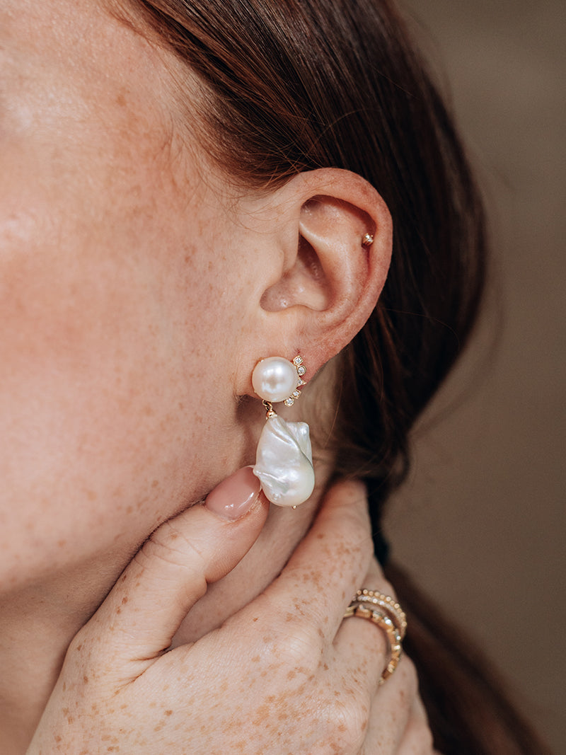 Cléo Baroque Pearl Earrings