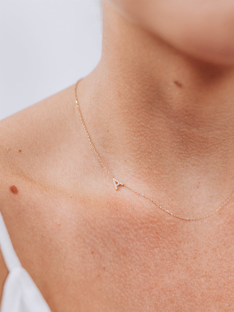 Collier Love Letter Personalisable de A à Z en Pavé