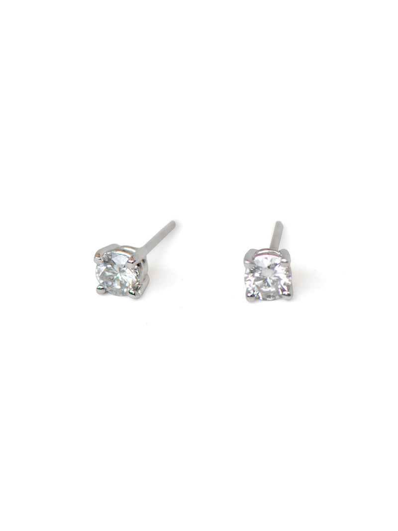  Clous d'oreilles en diamant Classique de 5.1 mm