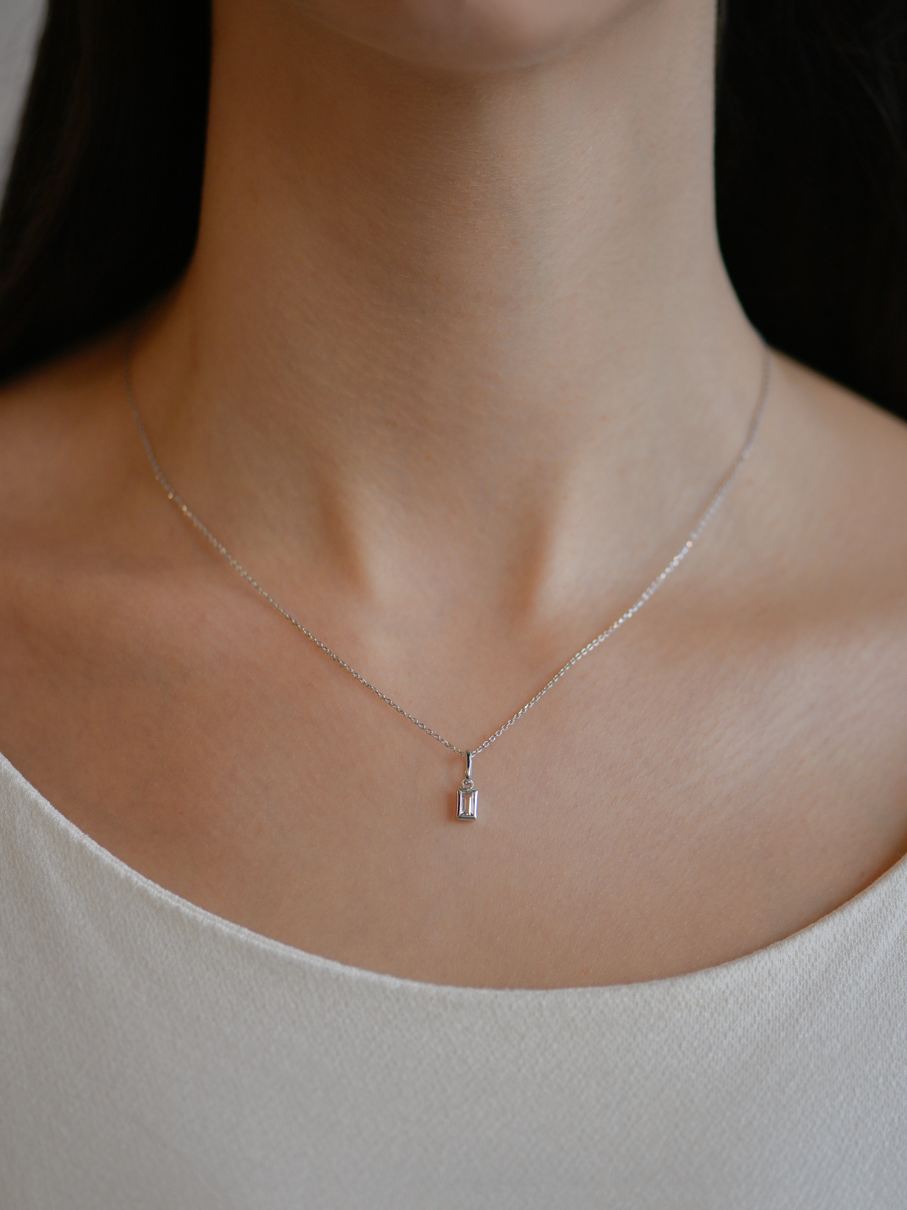 Cléo Carré Pendant Charm