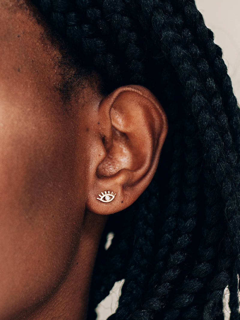 Anzie x Mel Soldera Clou d’Oreille Cil de Mauvais Œil 