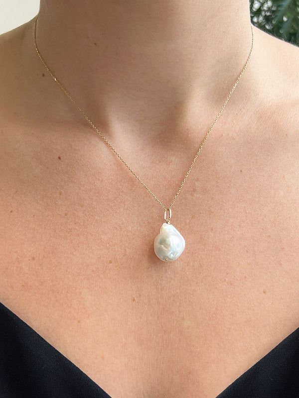 Classique Melanie Pearl Charm