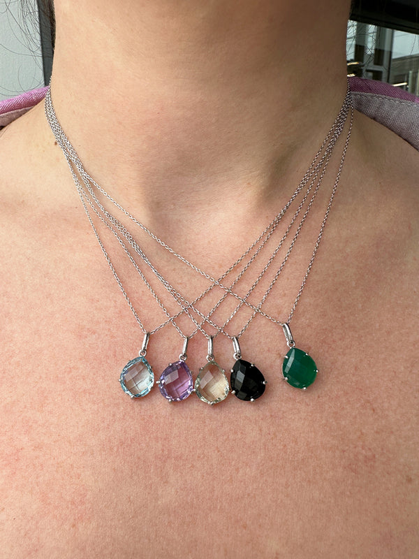 Classique Gemstone Necklace