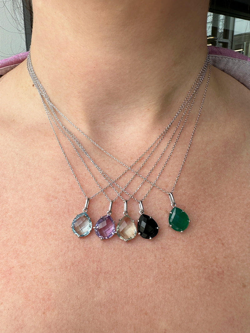 Classique Gemstone Necklace