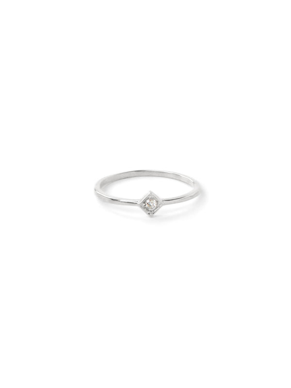 Cléo Square Stackable Ring