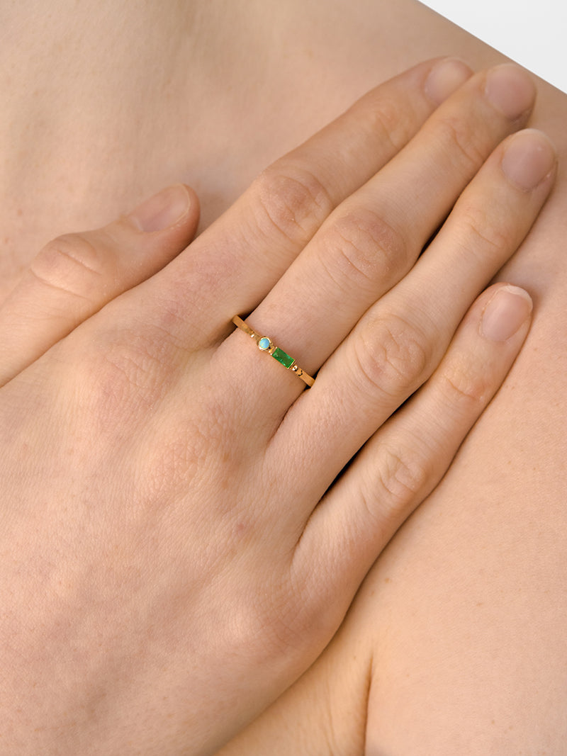 Cléo Baguette Stackable Ring