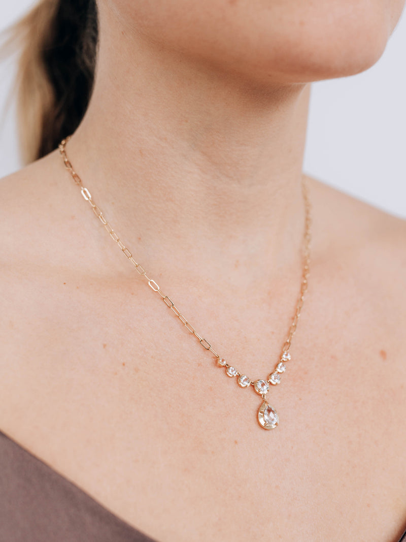 Mélia Pear Drop Necklace