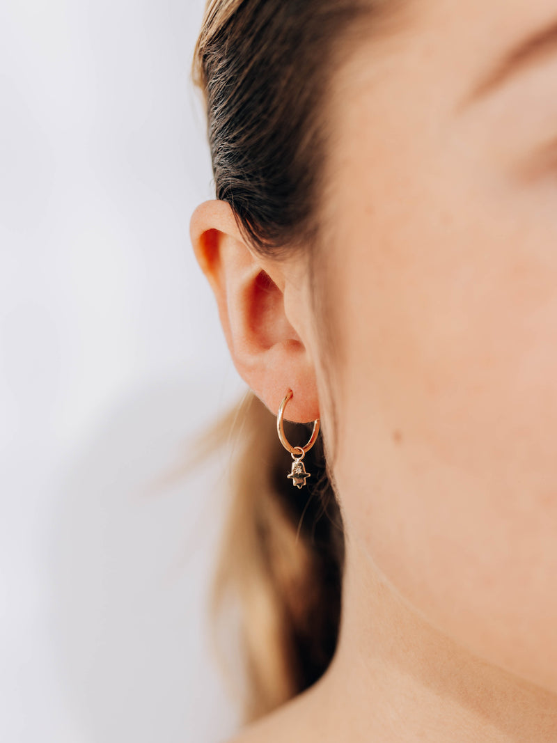 Mel Soldera Hamsa Single Hoop