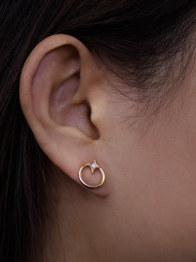 Jac + Jo Clous d’Oreilles Cercle Ouvert de Diamants Gothiques