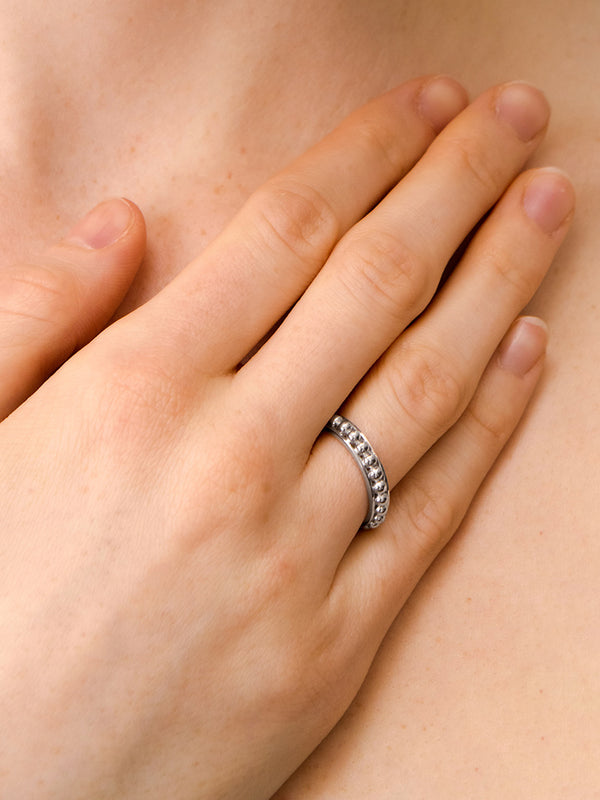 Jac+Jo Strata Dotted Band Ring